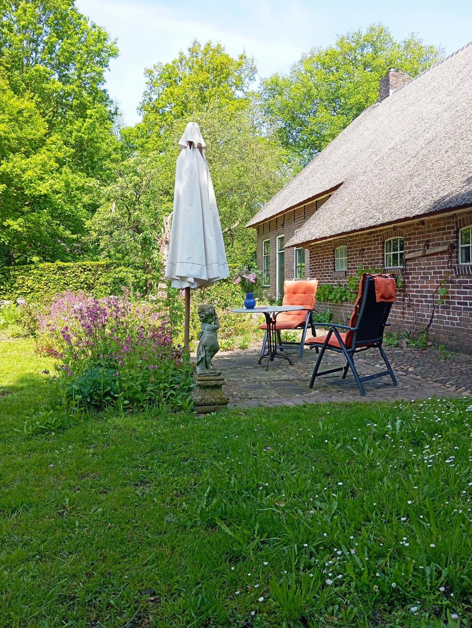 Onder de Linde, Rust, Natuur en Privacy Benneveld Exterior foto